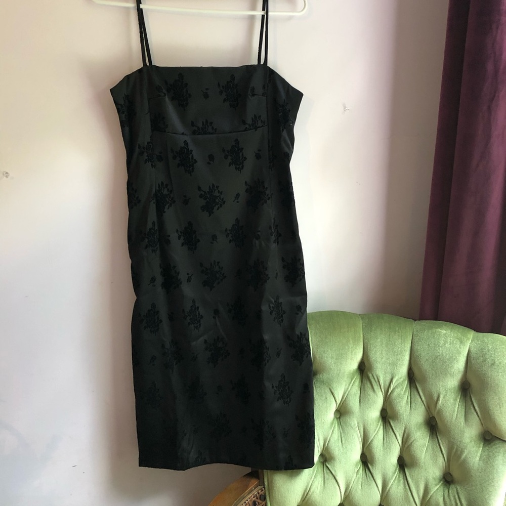 Vintage Y2K bodycon dress with flocked floral pattern